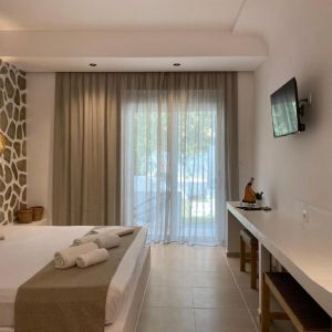Hotel Ladiko Inn