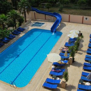CASTLE PARK HOTEL