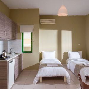 Petousis Hotel and Suites