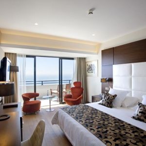 Hotel Amathus Beach