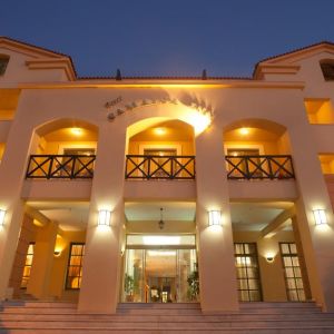 Samaina Inn (Karlovasi)