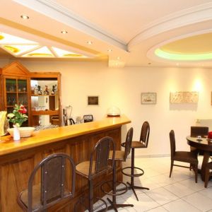 Hotel Philoxenia Inn