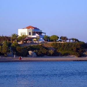 Paraktio Beach Apartments