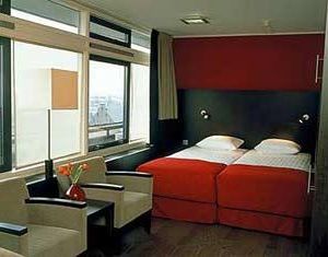 Hotel NH Tropen