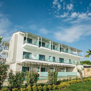 Blue Carpet Luxury Suites