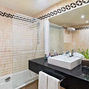 Hotel H10 Conquistador
