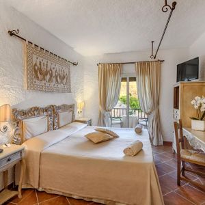 Colonna Grand Hotel Capo Testa Fara Transfer