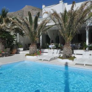 Hotel Alesahne Beach