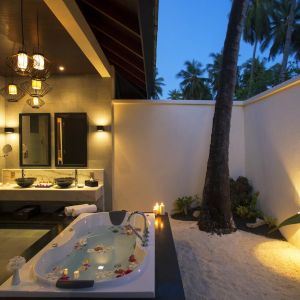Hotel Atmosphere Kanifushi Maldives