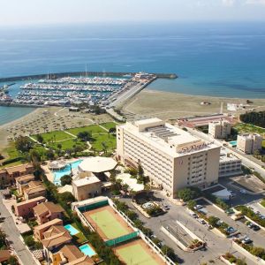 Hotel St Raphael Resort