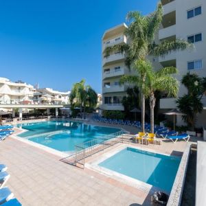 Poseidonia Hotel and Apartments
