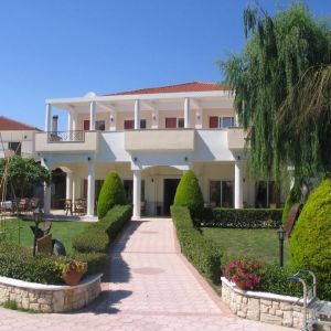 Hotel Chrousso Village