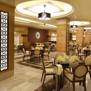 Albatros White Beach Hotel