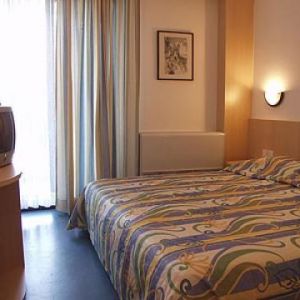 Hotelurile Plaza si Veli Mel