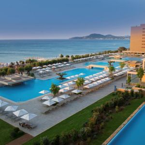 Amada Colossos Resort