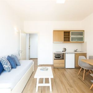 Eltina Hotel