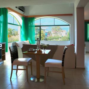 Hotel Govino Bay