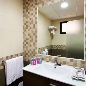 Hotel Puente Real