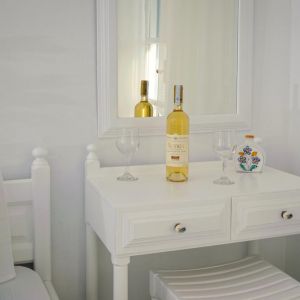 Erato Seaside Hotel