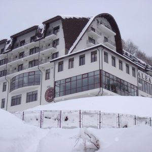 Complex Turistic Valea cu Pesti