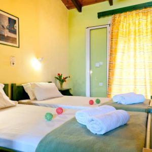 Hotel Elena Studios