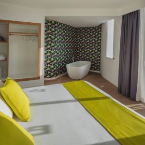 Hotel Flamingo Beach Mate