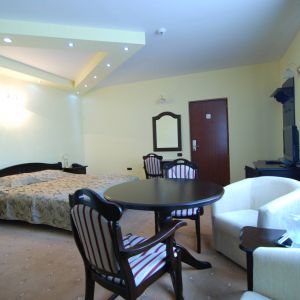 Hotel Perla Ciucasului