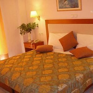 Ioni Hotel