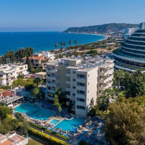 Poseidonia Hotel and Apartments