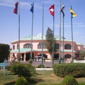 Hotel Golden 5 Diamond Beach