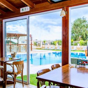 Yiannis Manos Resort Hotel