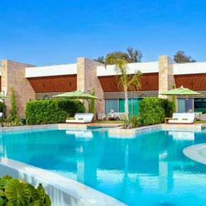 Hotel Regnum the Crown
