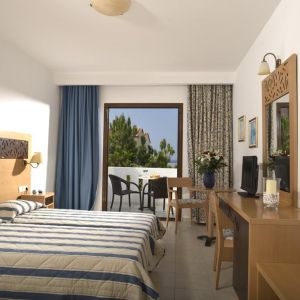 Maritimo Beach Hotel