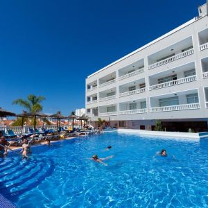 Hotel Blue Sea Lagos de Cesar