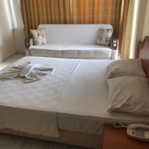 Muz Hotel