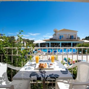 Hotel Kavos Plaza