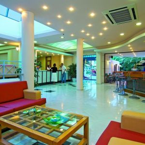 Hotel Eva Bay