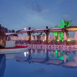 Hotel Granada Luxury Resort Okurcalar