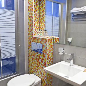 Kronos Hotel