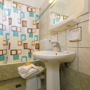 Eltina Hotel