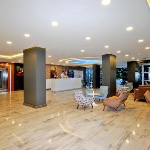 Kleopatra Ramira Hotel