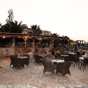 Eri Beach Hotel