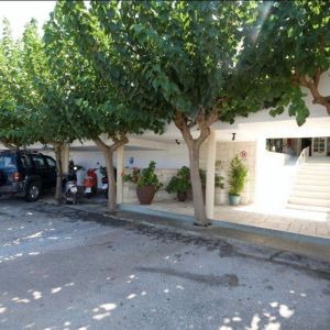 Nikos Hotel