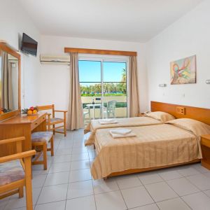 Hotel Bayside Katsaras