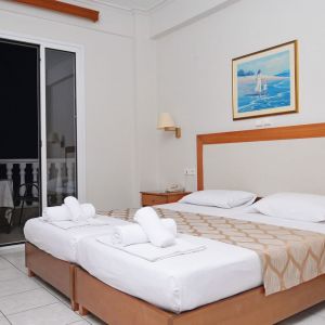 Ioni Hotel