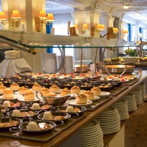 Gran Hotel Bali sau similar