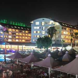 Hotel Lonicera World