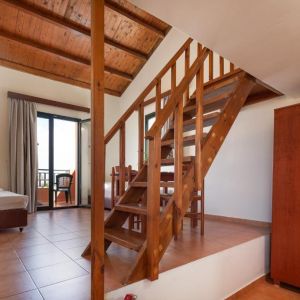 Dia Apartments