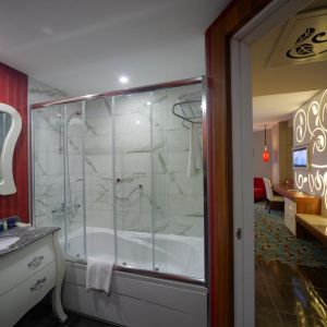 Hotel Vikingen Infinity Resort and Spa