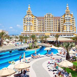 Hotel Royal Holiday Palace